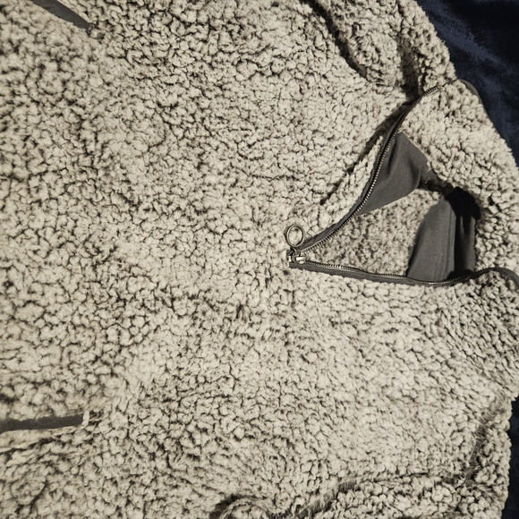 Cozy Sherpa Quarter-Zip Pullover - Picture 3 of 3